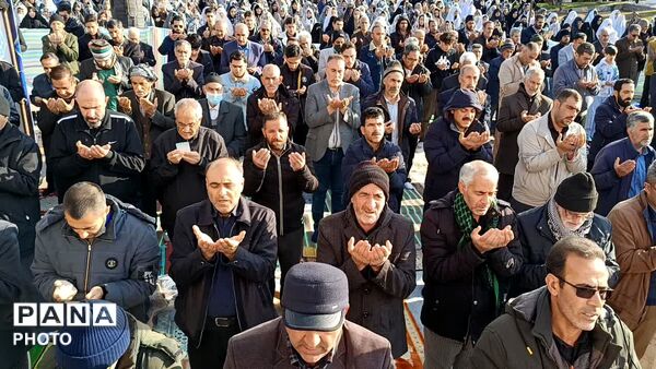 اقامه نماز عید سعید فطردر شهرستان نورآباد 