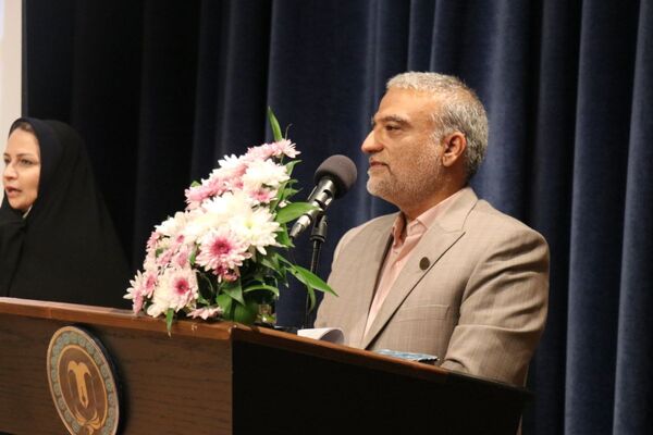 قدردانی از افتخارآفرینان متوسطه اول ناحیه ۶ در یازدهمین دوره جشنواره خوارزمی