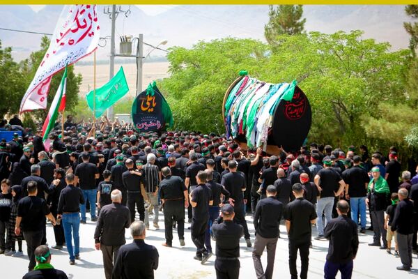 مراسم عاشورای حسینی در مشهد اردهال کاشان