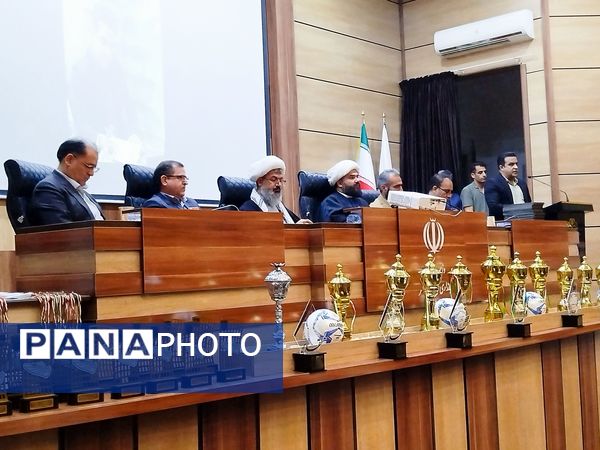 آیین تجلیل از برترین‌های فوتبال و فوتسال شهرستان کاشمر 