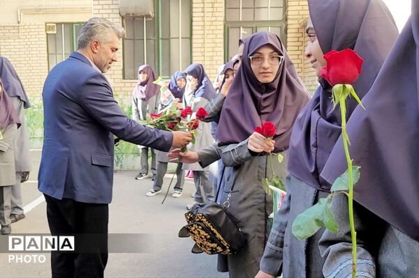 شروع تکاپوی آموزشی در دبیرستان شایستگان 