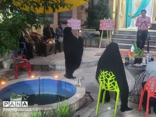 برگزاری شب شعر روایت عهد با حضور فرهیختگان شعر و ادب ناحیه ۳