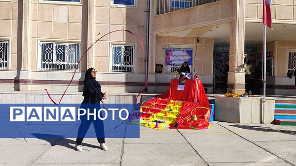 برگزاری المپیاد ورزشی به مناسبت هفته تربیت بدنی در مدرسه نمونه دولتی ۹ دی یاسوج