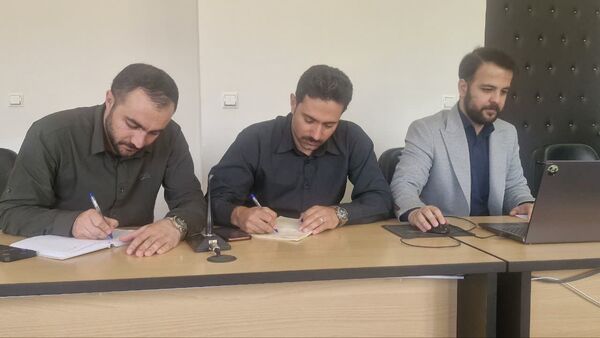 بازدید وزراتی از فعالیت‌های اجرا شده برنامه نماد در مدارس شازند 