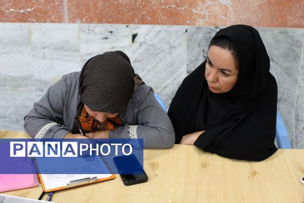 مراسم اختتامیه کلاس‌های اوقات فراغت موسسه امام حسین(ع) در سالن شهدای مدافع حرم