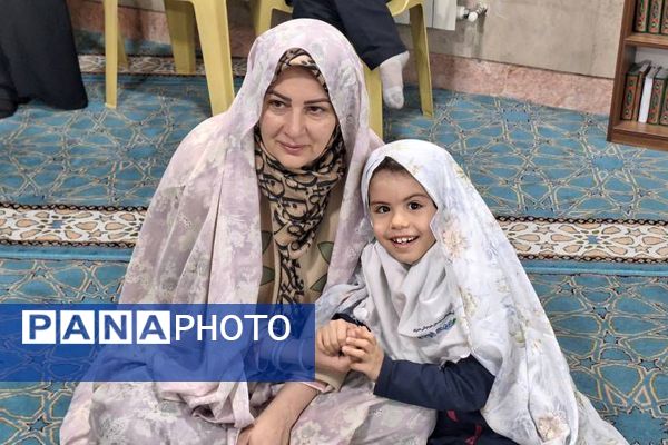 طرح نورانی «هم سجاده با مادر» در دبستان حکمت نبوی ناحیه دو شهرری 