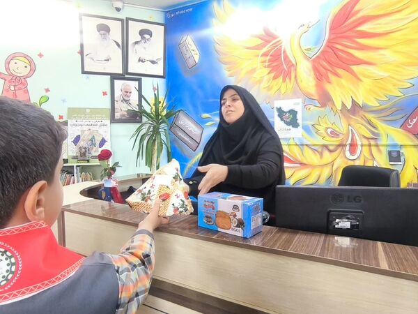 بازدید عوامل اجرایی دبستان شهید پسندیده از کتابخانه فدک فدافن