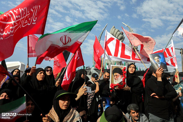 مراسم تشییع پیکر مطهر رهبر شهید انقلاب در تهران - 2