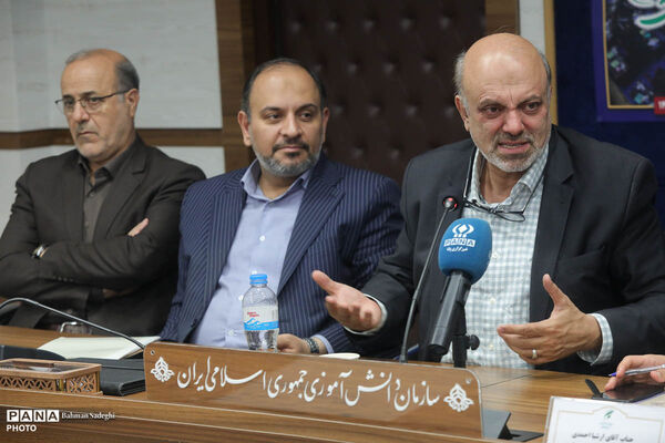 نشست اختتامیه دوازدهمین دوره مجلس دانش‌آموزی