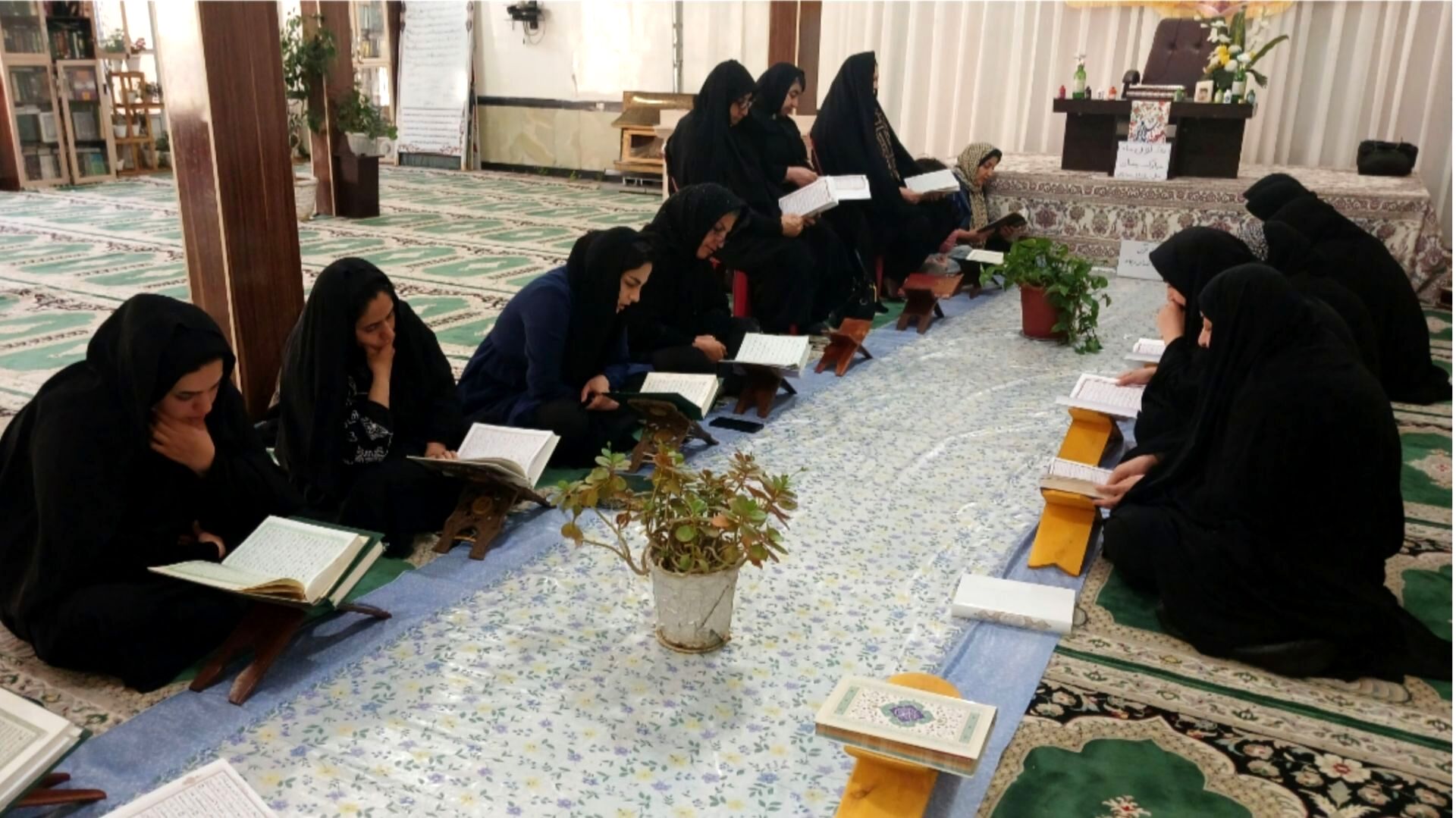 آغاز محفل معنوی جزءخوانی قرآن‌ کریم در بیت‌الزهرا(س) همزمان با نخستین روز ماه مبارک رمضان