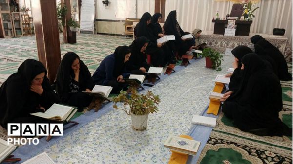 آغاز محفل معنوی جزءخوانی قرآن‌ کریم در بیت‌الزهرا(س) همزمان با نخستین روز ماه مبارک رمضان