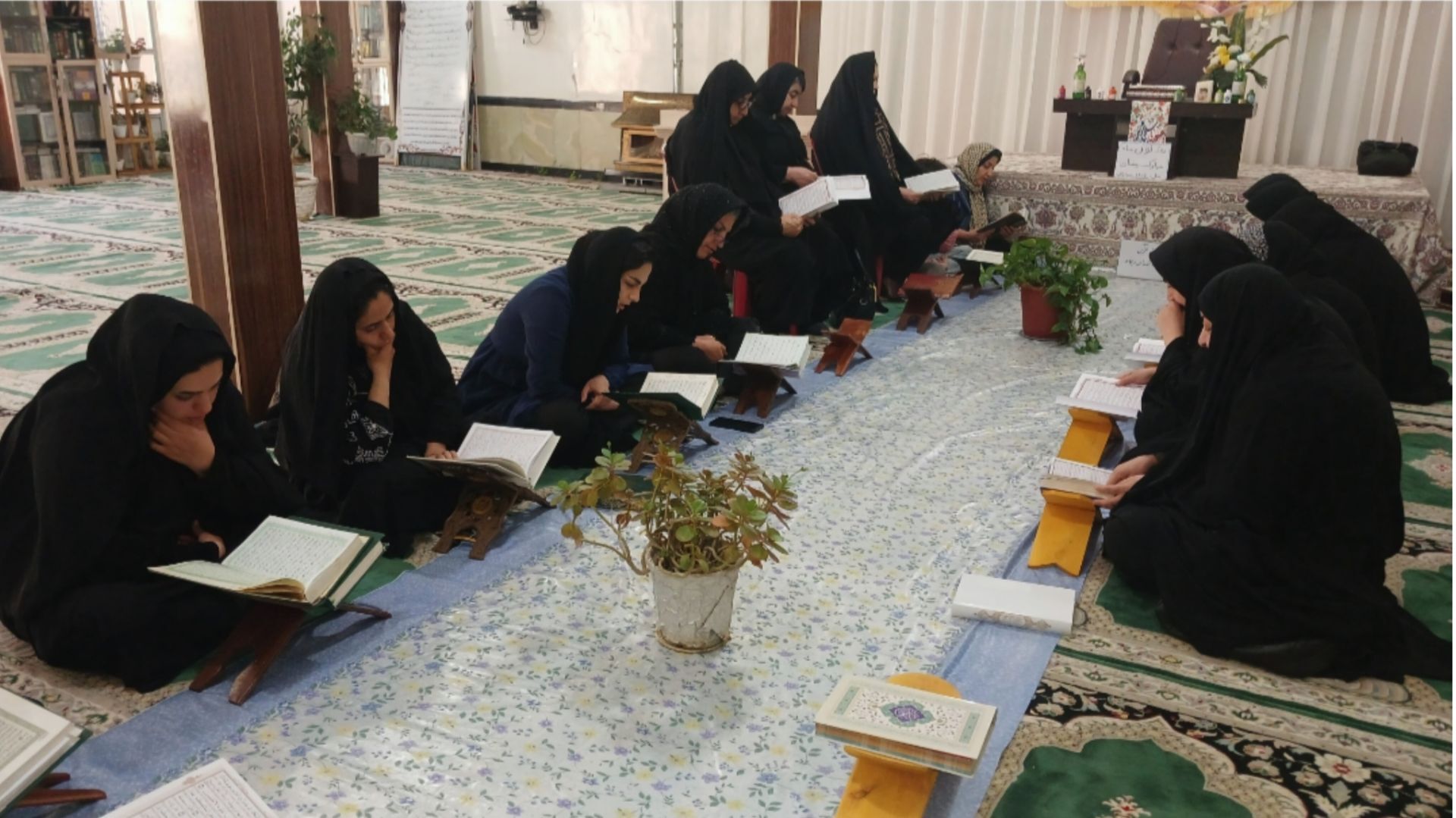 آغاز محفل معنوی جزءخوانی قرآن‌ کریم در بیت‌الزهرا(س) همزمان با نخستین روز ماه مبارک رمضان