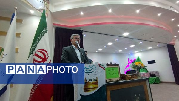 برگزاری برنامه شب شعر در شهرستان خلیل‌آباد