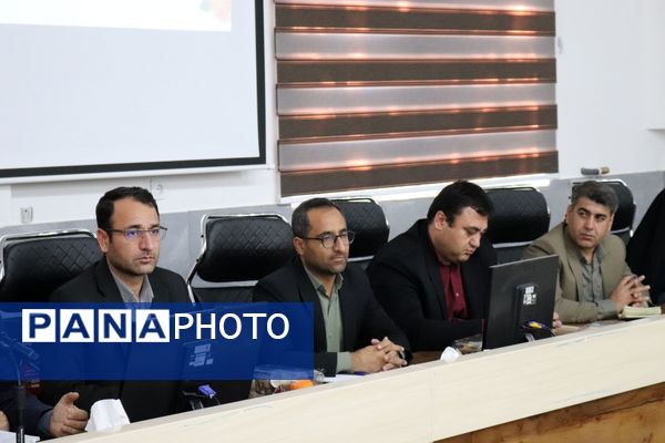 گردهمایی تخصصی مدیران مدارس ابتدایی شهرستان راز و جرگلان با معاون آموزش ابتدایی اداره‌کل استان و روسای ادارات