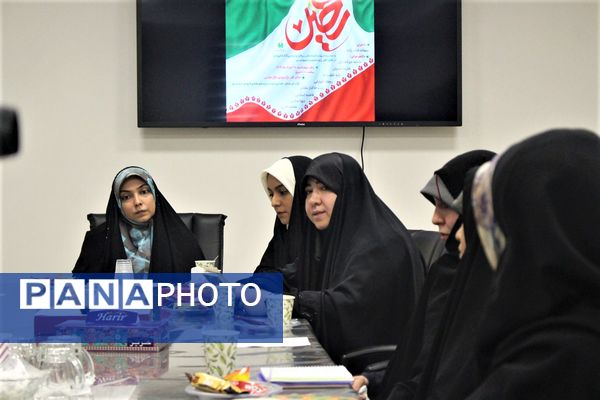 محفل شعر بانوان «رحیل» ویژه کودکان شهید 