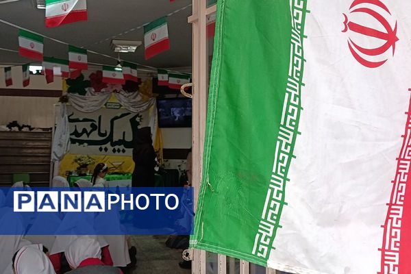 کودکان غرفه‌داران جشن میلاد موعود