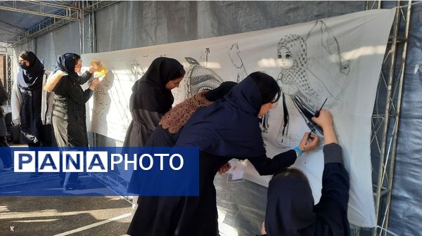 اولین نمایشگاه ماها در دبیرستان فرزانگان ۲ دوره دوم ناحیه ۷ مشهد