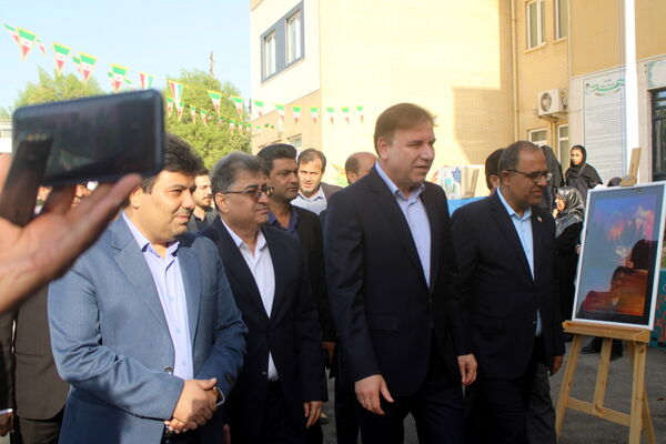 نواختن زنگ آغاز سال تحصیلی ۱۴۰۴-۱۴۰۵ در بوشهر