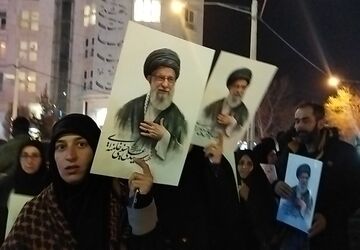 قاب هایی از حضور 