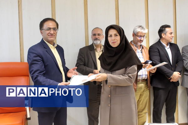 تجلیل از برترین‌های تدریس و یادگیری در جشن نوآوری و خلاقیت در آموزش