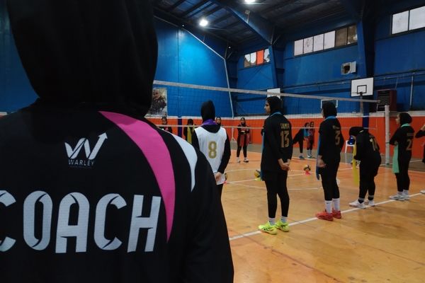 بازدید مربیان کشوری والیبال از باشگاه نرجس شهر جعفریه قم