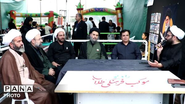 همدلی مسئولان و خادمان در خدمت به زائران رهبر شهید