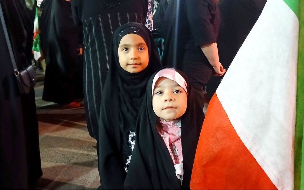 شبی که میدان امام (ره) به یادِ پدرِ ایران روشن شد