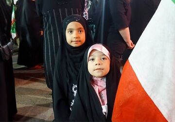 شبی که میدان امام (ره) به یاد پدر ایران روشن شد