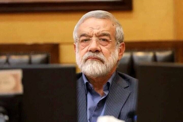 ‌محاصره دریایی ایران رویایی دست‌نیافتنی است‌/ در دفاع از منافع ملی خود لحظه‌ای تعلل نخواهیم کرد