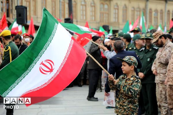 همدان یکپارچه در خروش بیعت با امام