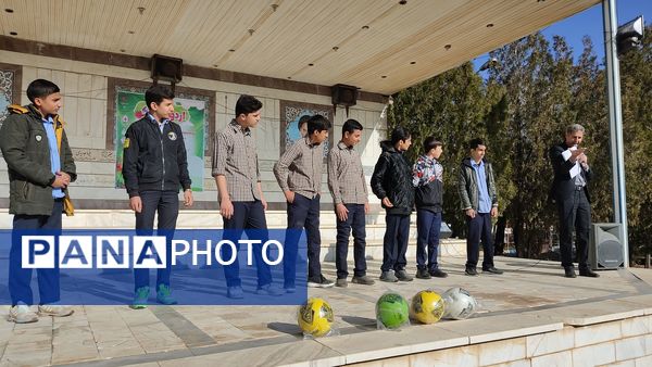 دومین روز از اردوی تمشک در شهرستان خمین 