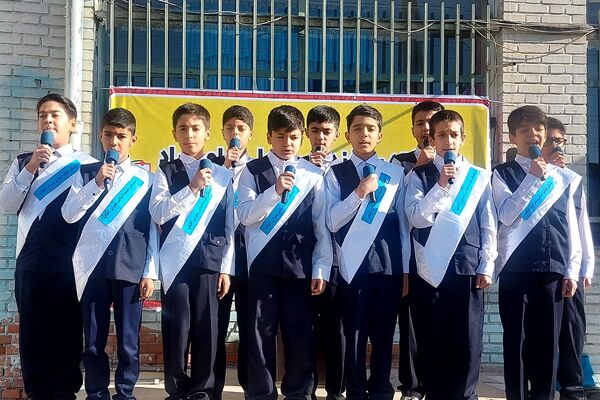 نواختن زنگ پدافند غیرعامل در هنرستان کوثر باقرشهر 