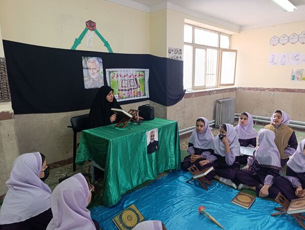 محفل انس با قرآن در مدارس شهرستان ایلام