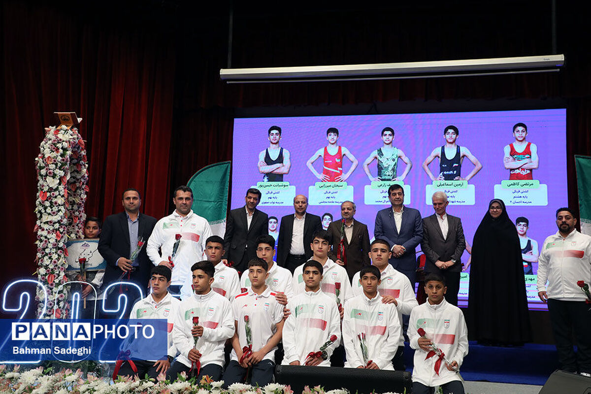 ۷ گوش شکسته فرنگی کار دانش آموز ایران فینالیست شدند