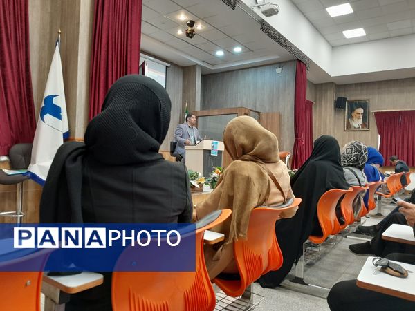  جلسه آموزش خانواده در مدرسه مصلی‌نژاد مشهد