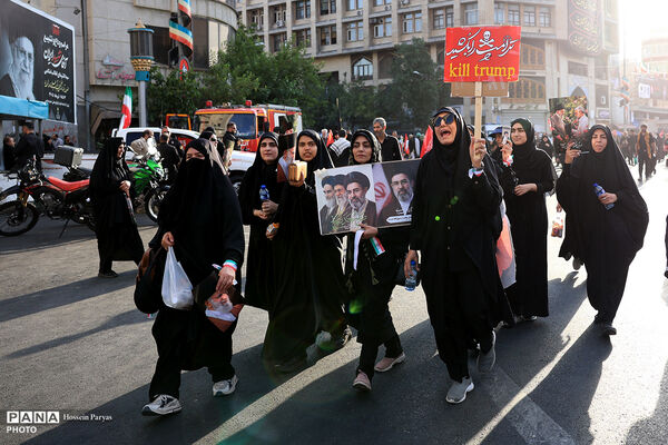 مراسم تشییع پیکر مطهر رهبر شهید انقلاب در تهران - 1
