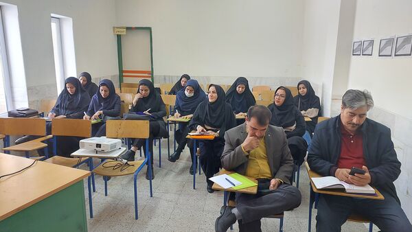 کارگاه توانمندسازی مدیران ناحیه یک زنجان در کانون سهروردی 