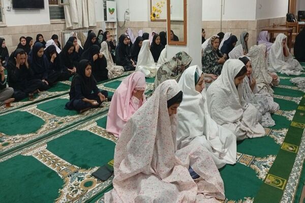 جلسه هفتگی توسل به آقا امام زمان (عج) در خوابگاه دخترانه شهید مجید دهنوی 