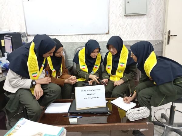 برگزاری لیگ پایا در دبیرستان عفت