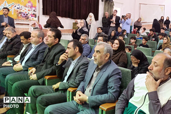 اهدای سمعک به دانش‌آموزان آسیب دیده شنوایی استان خراسان شمالی