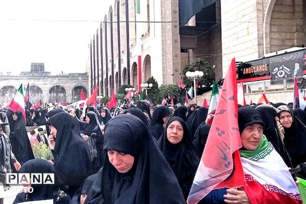 فریاد نسل نو در سوگ رهبر؛ مشقِ وفاداری در قابِ تشییع 