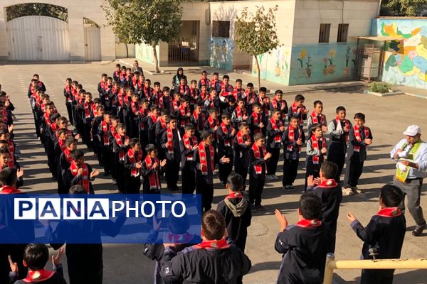 اجرای طرح «وطن یار» در دبستان ائمه اطهار ناحیه دو شهرری 