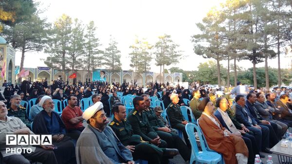 مراسم گرامیداشت هفته دفاع مقدس در گلزار شهدای شهرستان نیشابور 