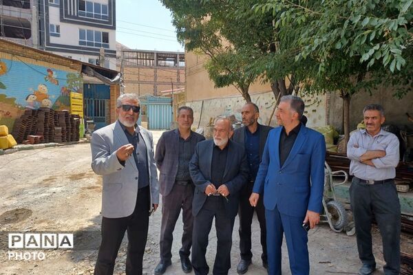 بازدید نماینده مجلس و مدیر آموزش‌و‌پرورش فیروزکوه از پروژه بازسازی مدرسه امیرکبیر