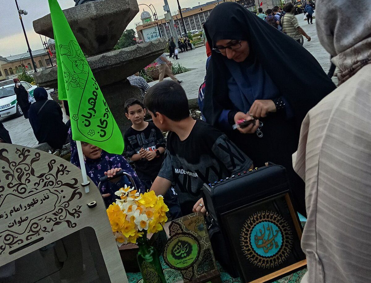 طنین «یا مهدی» در میدان امام خمینی(ره) همدان