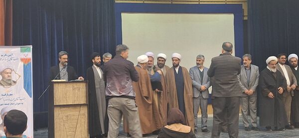 امام جمعه جدید تاکستان معرفی شد