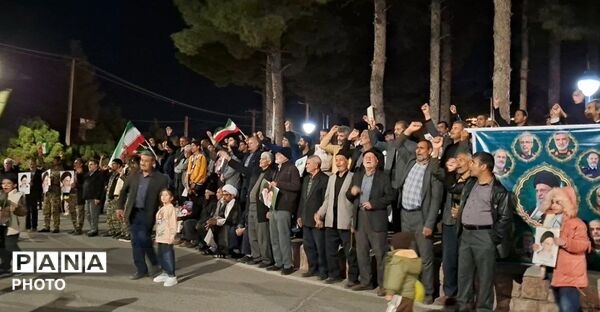 شامگاه دوازده فروردین؛شبی که طنین قدم های مردم رشتخوار،شهر را بیدار کرد