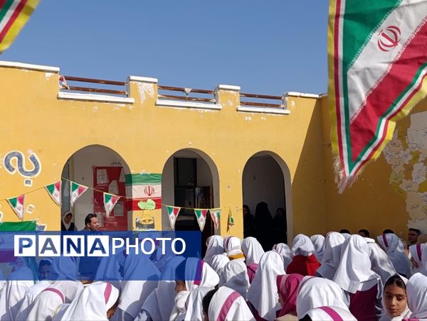 طنین زنگ انقلاب در مدرسه نصر سردشت بشاگرد