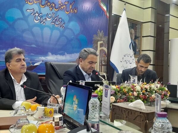 نشست خبری معاون وزیر و رئیس سازمان مدارس و مراکز غیر دولتی و توسعه مشارکت‌های مردمی وزارت آموزش و پرورش در بوشهر