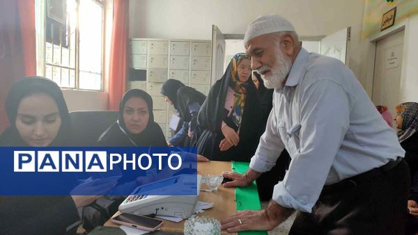 چهاردهمین دوره انتخابات ریاست‌جمهوری در دبستان مهندس رحمانی‌فرد مشهد 